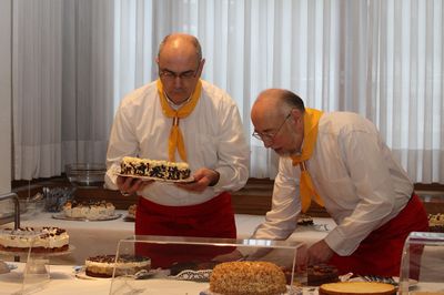 Unser Kuchenbuffet wurde best&uuml;ckt ...