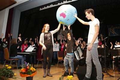 ... folgten vom Chor der Kriminal Tango ...